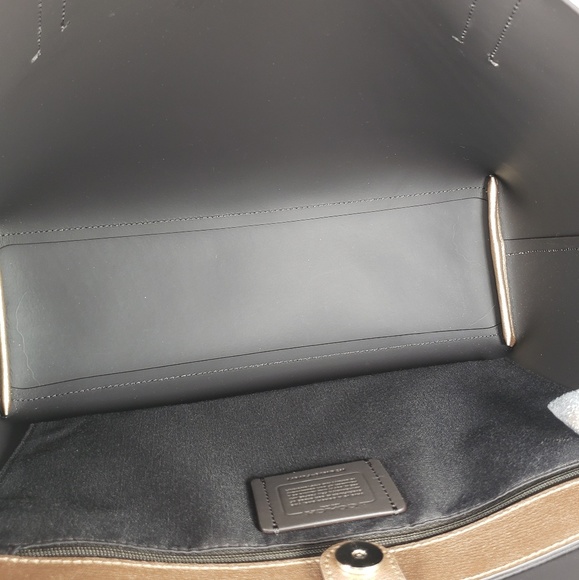 COACH Avenue Tote Platinum - Picture 8 of 8